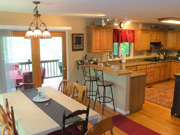 5th image of 306 Woodlake Dr