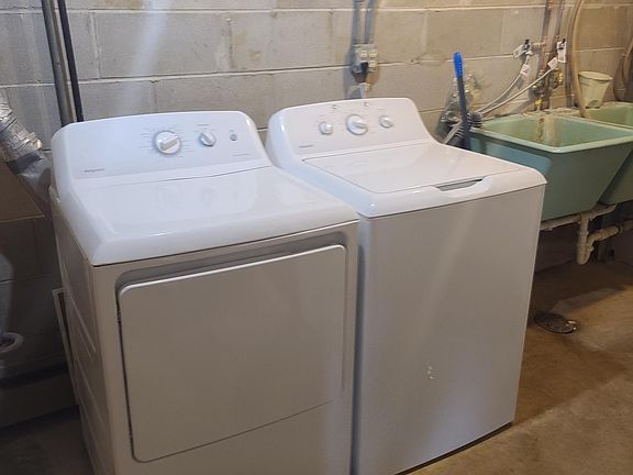 Washer & dryer, new in 2020.