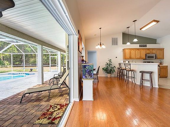 3rd image of 27735 Robin Roost Ln