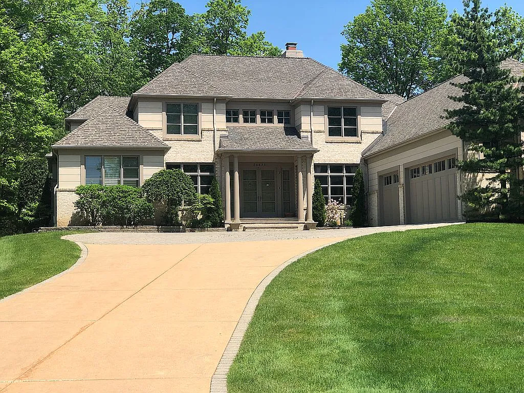 26635 Hurlingham Rd photo 1
