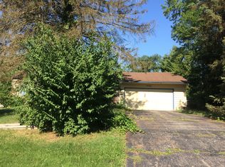 7722 Westview Ln, Woodridge, IL 60517