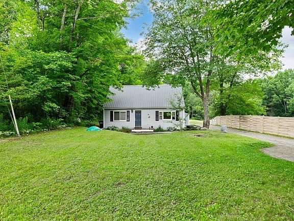 4th image of 2083 Bartlett Hill Road