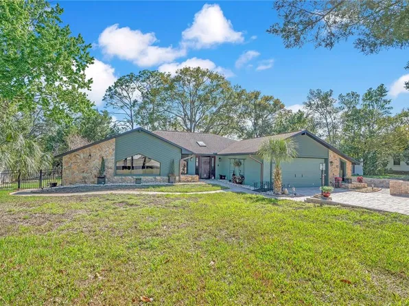 8431 Delaware Dr, Weeki Wachee, FL 34607
