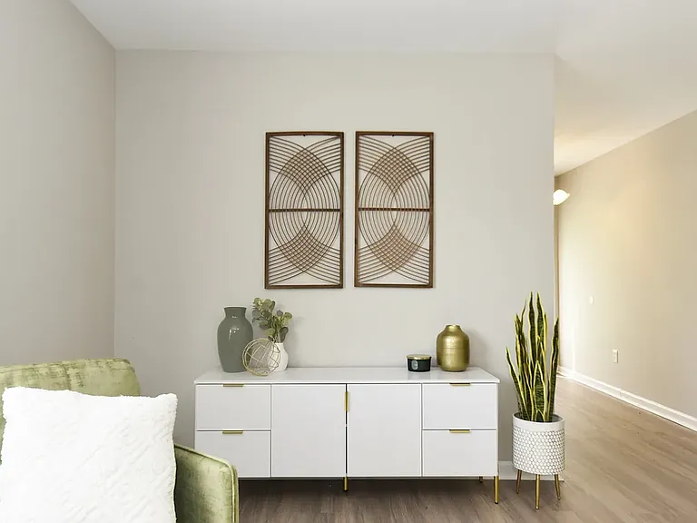 Residences at Devanshire — Photo 12