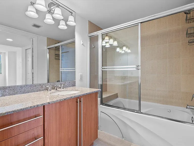 610 Clematis St #704 — Photo 15