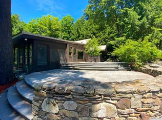 607 Stonewall Rd, Chatham, NY 12037