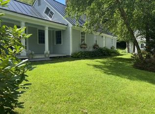18 Old Stage Rd, Newfane, VT 05345