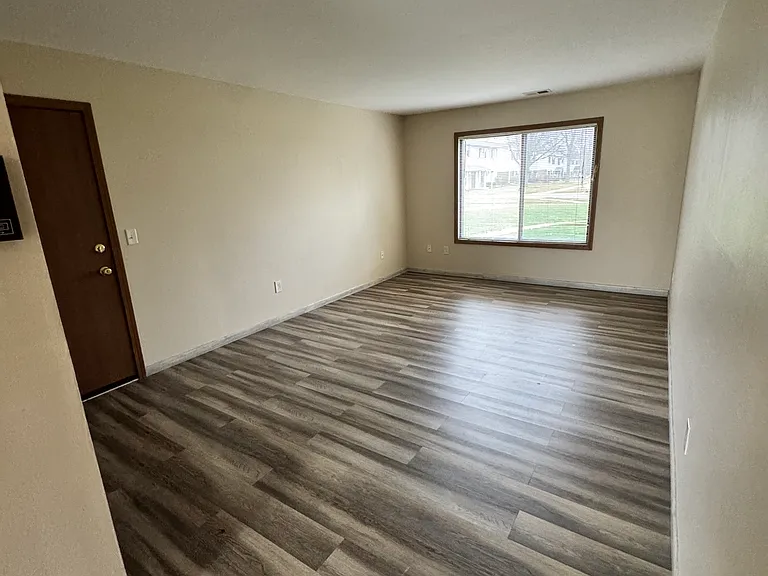 440 Echo Ln #A — Photo 5