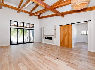 2 Edwards Bridge Rd, Marion, MA 02738