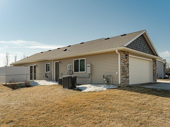 2nd image of 702 Southfork Pl SE