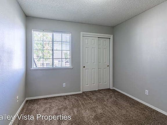 4th image of 1881 E Houston Ave