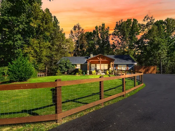 420 Skyline Dr, Ellijay, GA 30540