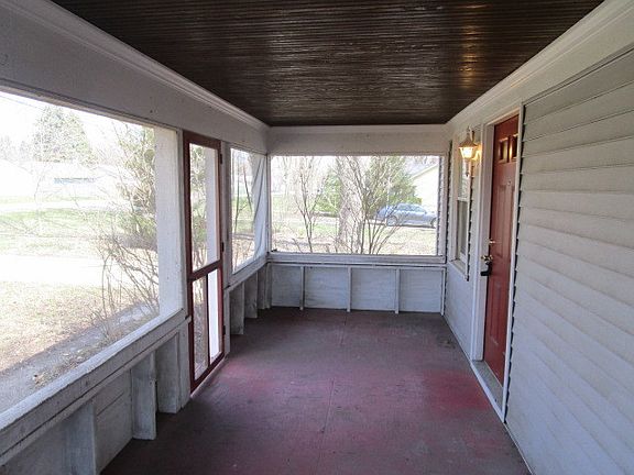 5th image of 461 N River St