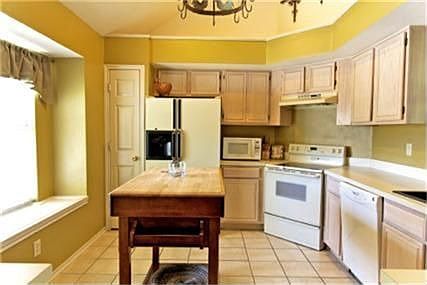4th image of 5010 Bryn Mawr Dr