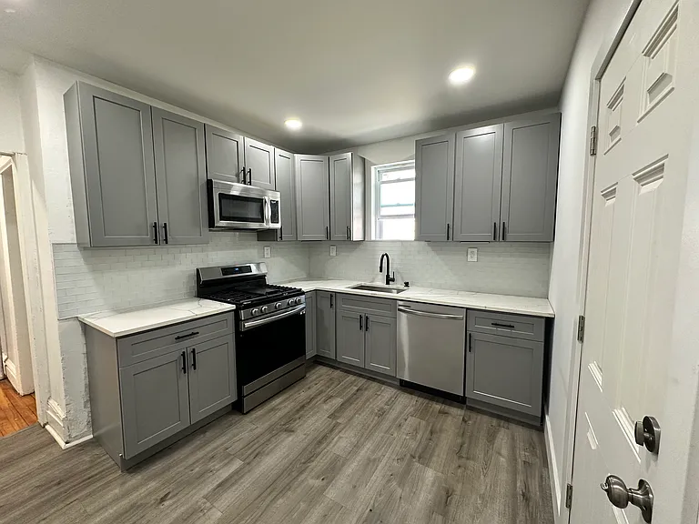 241 N 11th St #2 — Photo 3