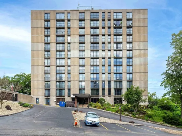 1800 7th St APT 10E, East Moline, IL 61244