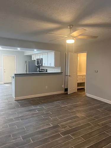 3240 Summerhill Ln Photo 1