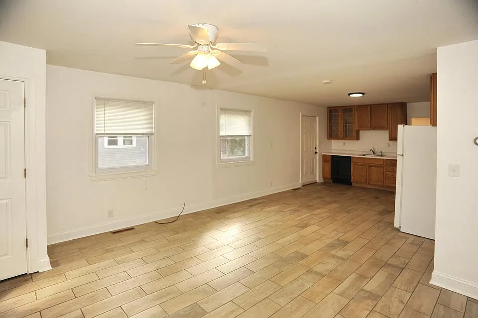 2 bed, $1,250 — Photo 2