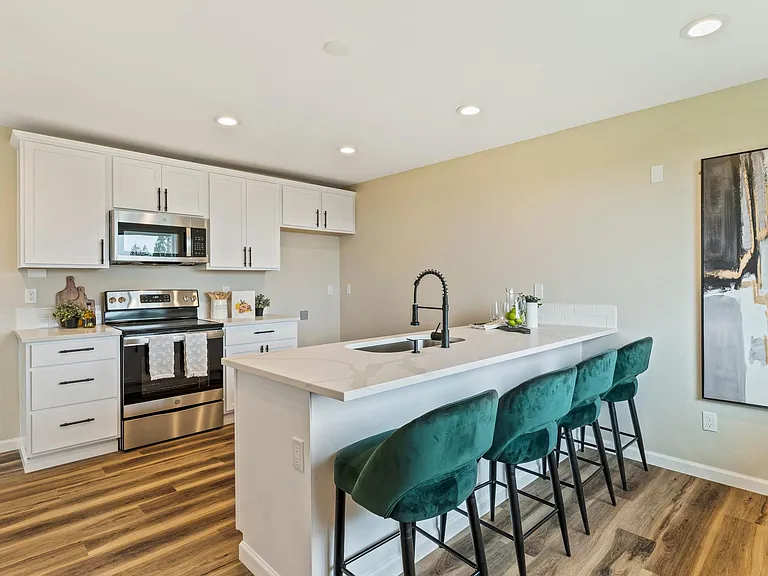 2615 E McLoughlin Blvd — Photo 13