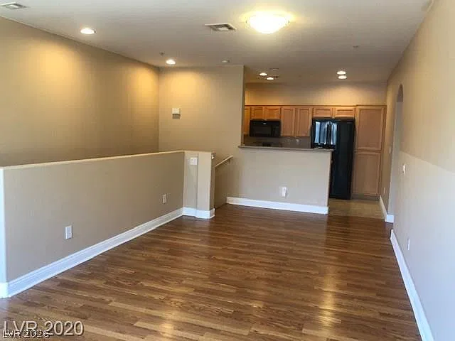 2 bed, 2.0 bath, 1199 sqft, $1,499 — Photo 3