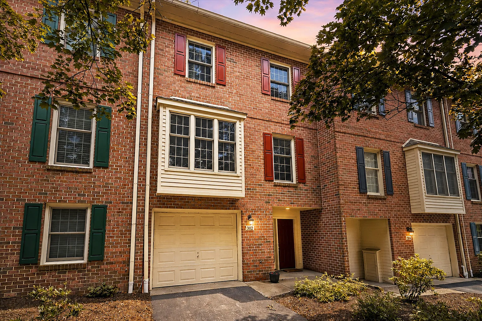 3 bed, 2078 sqft, $3,400 — Photo 1