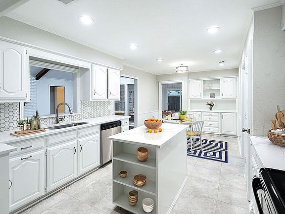 2nd image of 7120 Echo Bluff Dr
