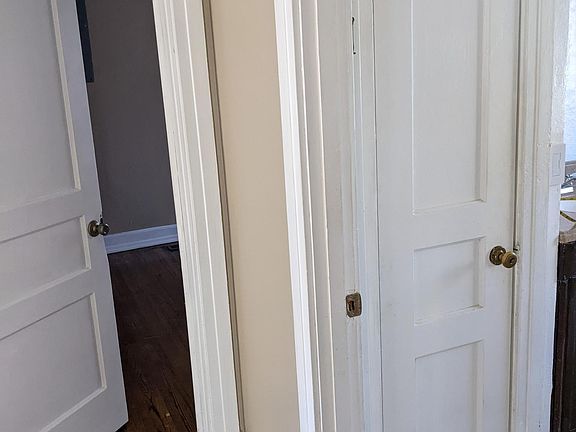 5th image of 619 1/2 Landers St