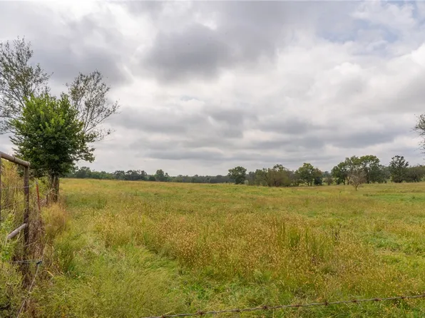 NE 18th Ave, Gentry, AR 72734