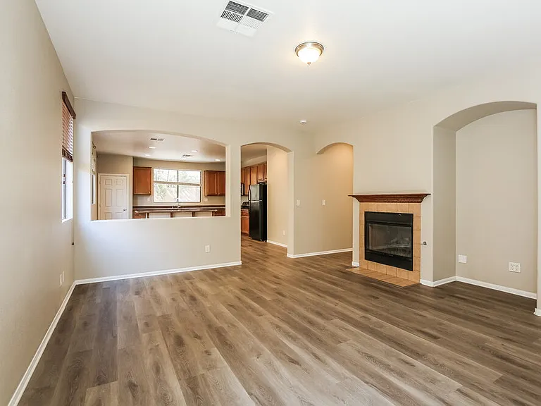 4344 Desert Home Ave — Photo 5
