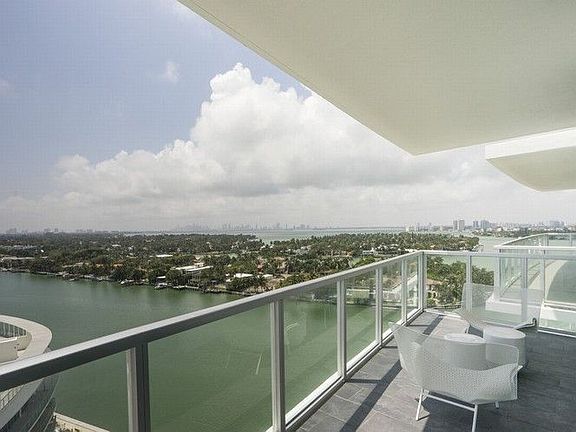 3rd image of 6700 Indian Creek Dr #Penthouse 3