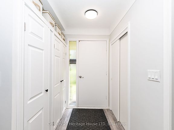 3rd image of 101 Bunting Rd