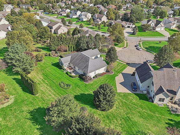 4th image of 68 Minnick Ct