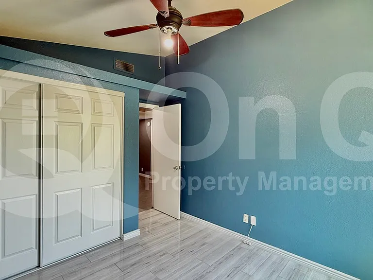 18439 N 56th Dr — Photo 15