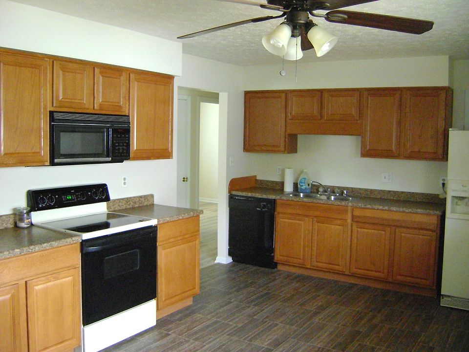 2nd image of 192 Dogwood Dr
