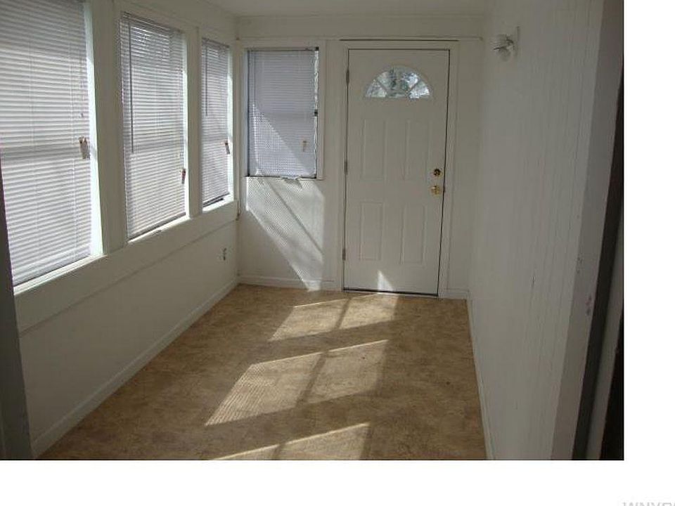 1st image of 165 Bouck St