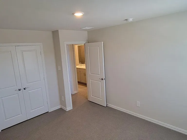 2371 Aspen Hill Dr — Photo 36
