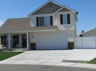 8312 Carbon Ct, Pasco, WA 99301