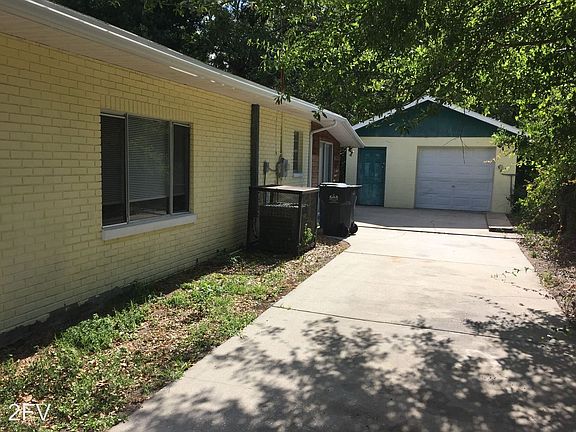 2nd image of 2831 Anthony St