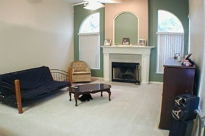 Family Room w/Fireplace