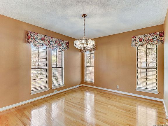 3rd image of 4242 SHADOW OAK WOODS