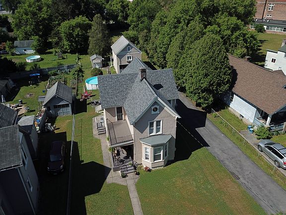 3rd image of 61 Whitesboro St