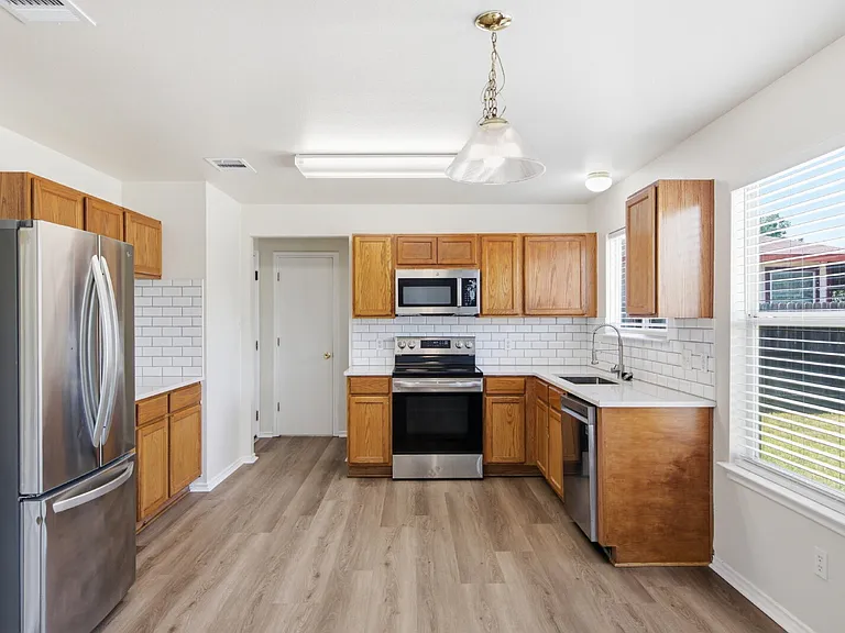 18120 Topsail St — Photo 13
