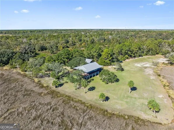 281 Marsh Breeze Ln, Waverly, GA 31565