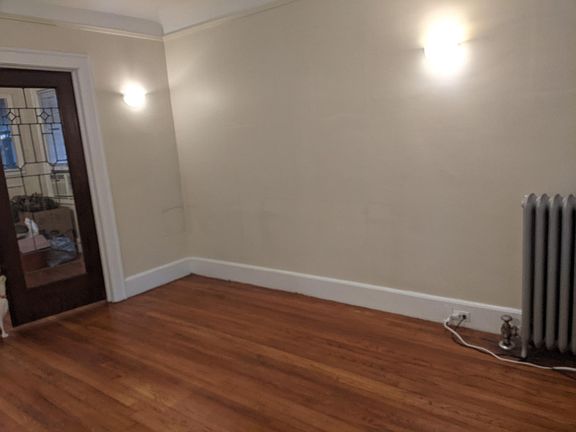 4th image of 864 Beaconsfield Ave #1