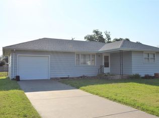 2103 Norton St, Salina, KS 67401