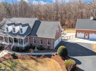 7897 Misty Hollow Ln, Oak Ridge, NC 27310