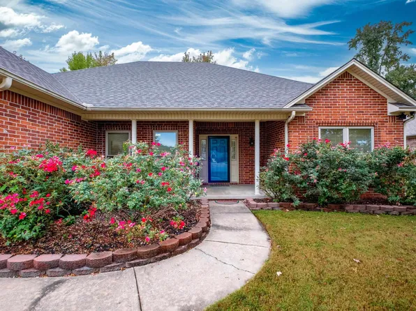 185 Deauville Dr, Maumelle, AR 72113