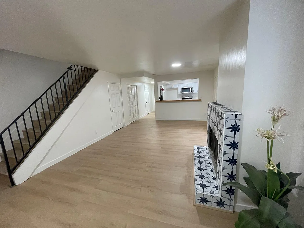 Open Concept Layout - 16126 S Ainsworth St #B