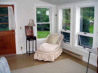 98 Coggeshall Ave, Newport, RI 02840