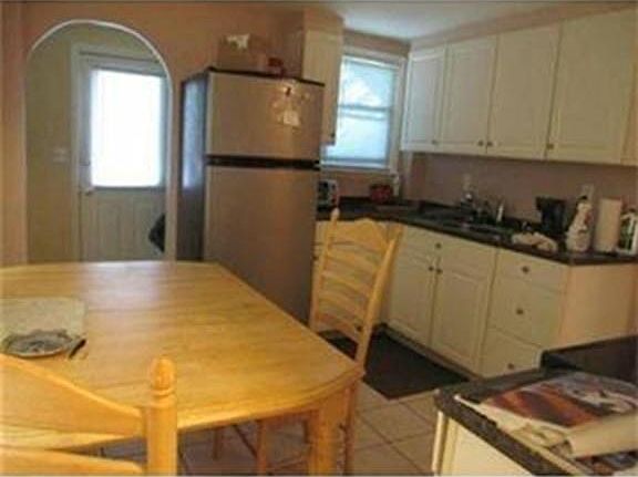 4th image of 8 Federal Ave #1